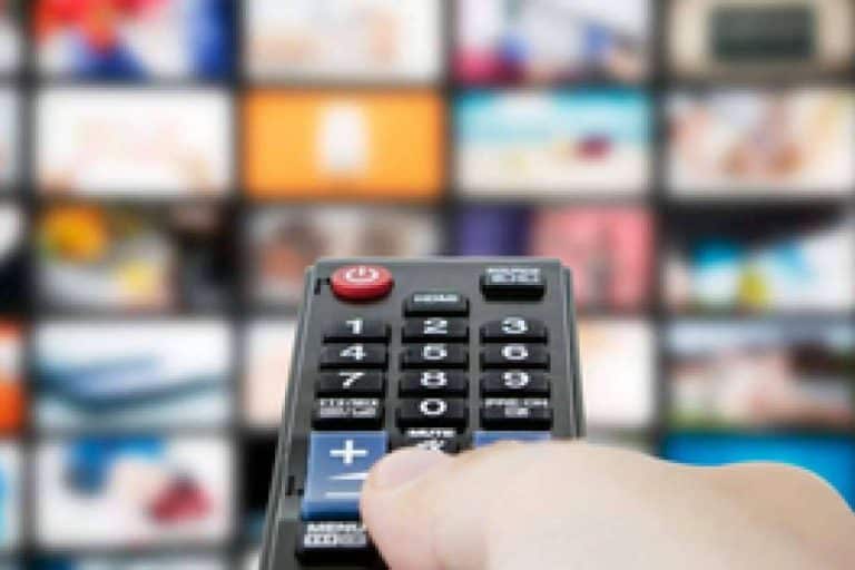 TCL lanza la nueva serie C64 de televisores QLED