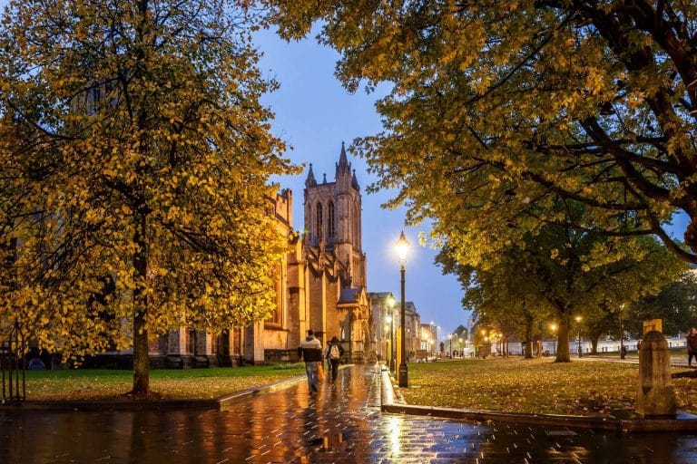 Cursos intensivos de inglés en Bristol