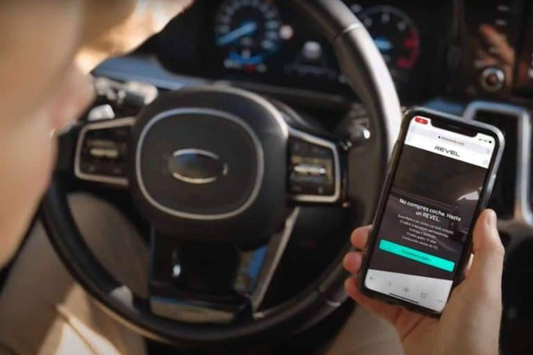 Coches por suscripción, de la mano de REVEL