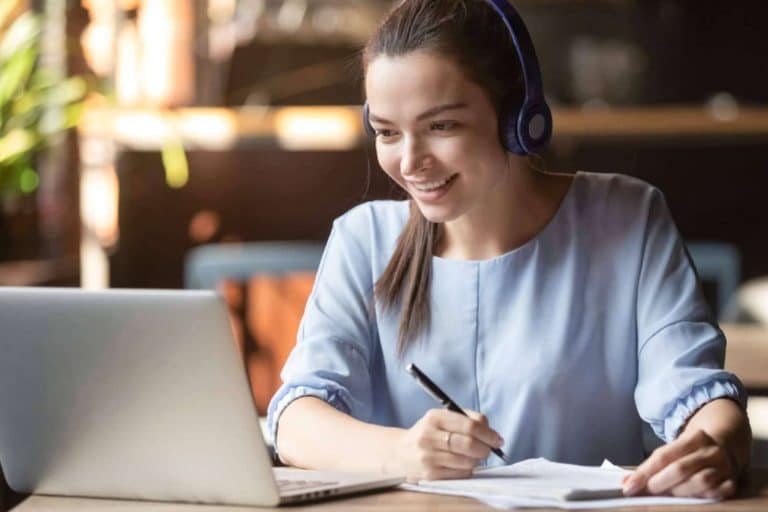 Cómo crear una página web, con la masterclass de Beto López