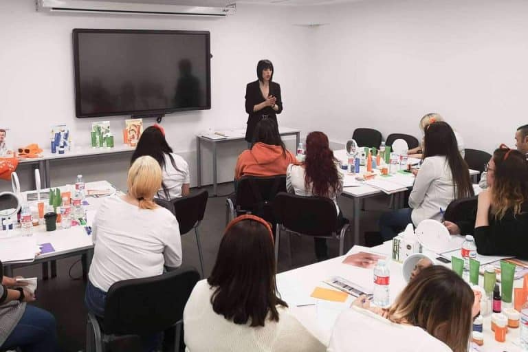 Cursos de estética y belleza, con Vicky Moraleda