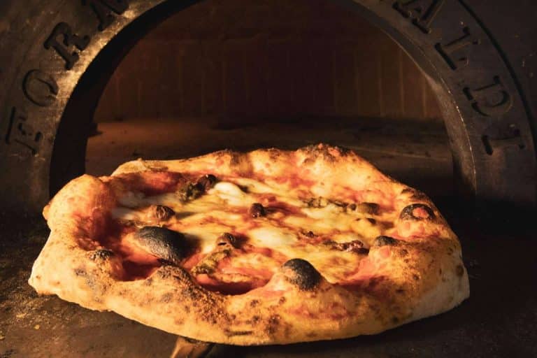 El restaurante Spaccanapoli Barcelona ofrece una de las mejores pizzas en Barcelona