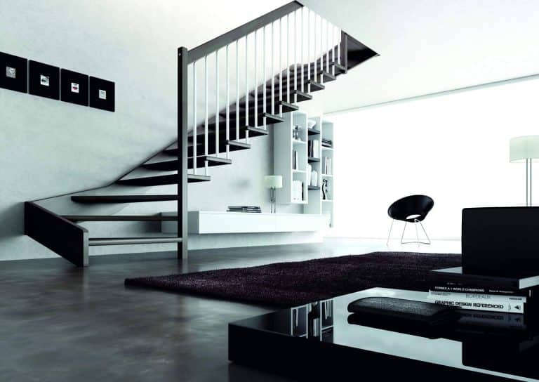 ¿Qué tipos de escaleras de interior ofrece Enesca?