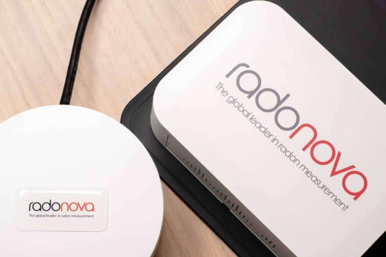 Radonova y sus detectores de radón contribuyen a que los espacios sean más seguros