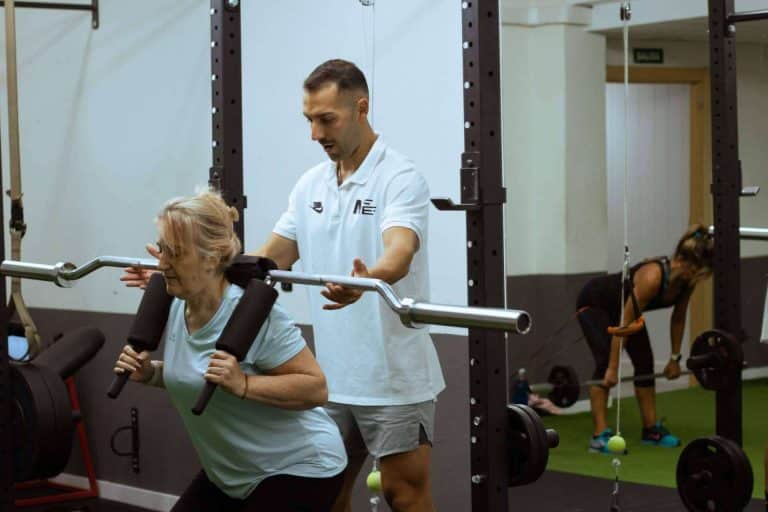 Muévete Conmigo acerca de los ejercicios multiarticulares