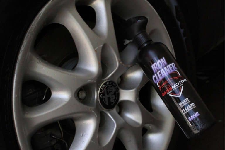 ¿Qué se necesita saber cuando se limpia el coche?