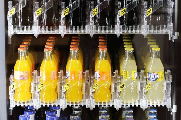 Bebidas sostenibles con las máquinas expendedoras para negocios de C&B Señor