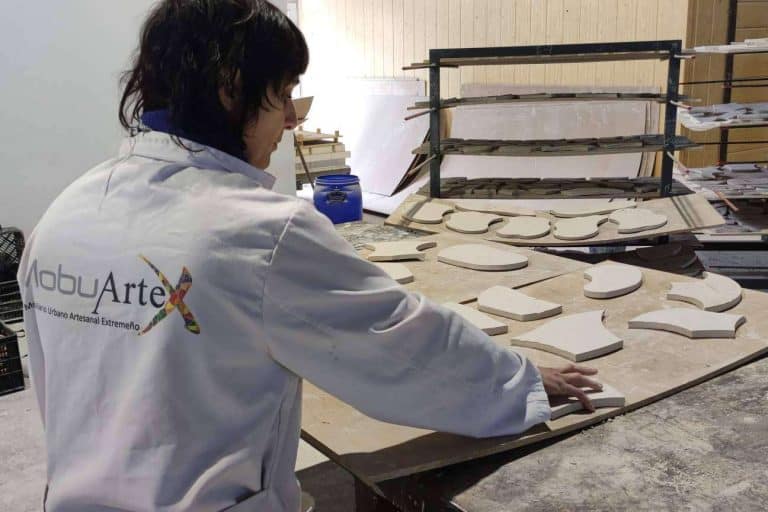 Mobuartex, la unión de la artesanía tradicional con el mobiliario urbano