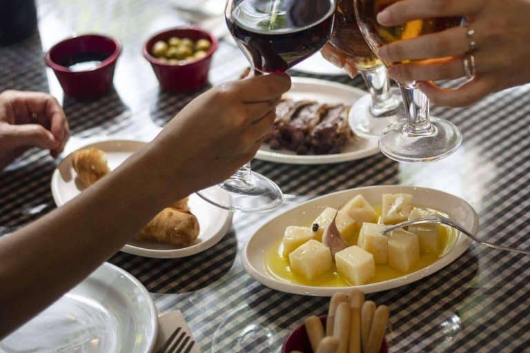 Los calçots de Pasa Tapas, una alternativa para los veganos y vegetarianos