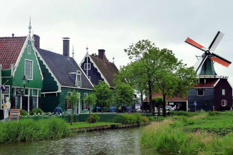 ¿Por qué realizar la excursión a Volendam que sugiere Vero4travel?