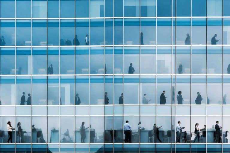 INWOUT sobre los beneficios que ofrece un sistema de control horario y gestión de ausencias para los responsables de recursos humanos