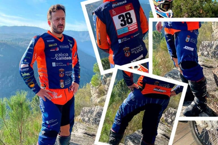 ADHESIVOSEMBARRADOS dispone de un amplio catálogo de camisetas y chalecos para moto