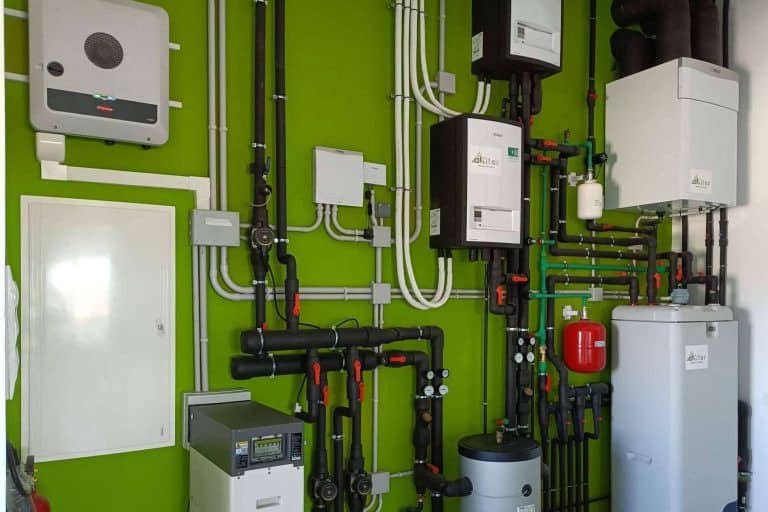 ¿Cuáles son las principales ventajas de la integración de sistemas de geotermia y aerotermia con fotovoltaica?