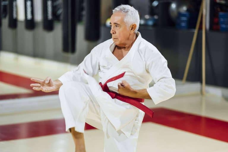 Un referente del karate en Madrid para practicar artes marciales es Mabuni, gimnasio con piscina