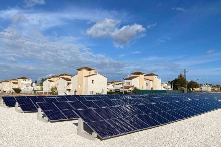 Instalaciones de autoconsumo en puntos de recarga para vehículos eléctricos, con Nextenergy