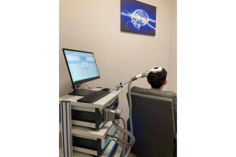 ¿Cómo puede ayudar la neuromodulación mediante EMT en la rehabilitación de las secuelas del ictus?