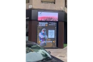 Pantatronic ayuda a captar la atención de los clientes potenciales mediante pantallas LED para negocios