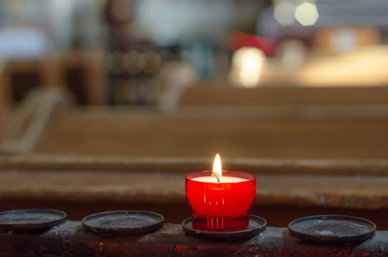 ¿Qué hay que hacer cuando se pierde a un familiar? Protocolo en caso de fallecimiento