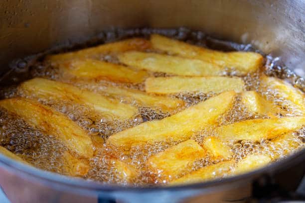 Freír las patatas dos veces