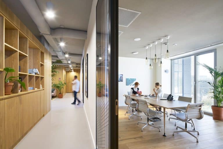 Una buena acústica en las oficinas genera una mejora de la productividad de 1.600€ anuales por persona