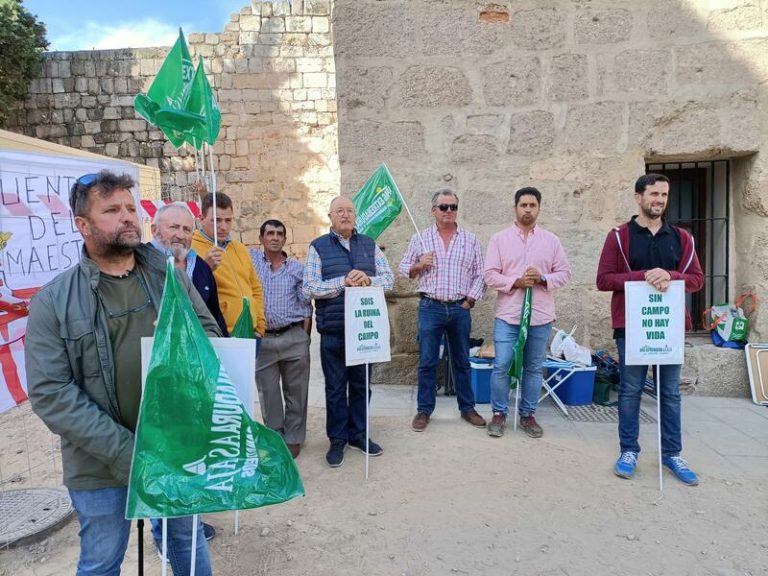 Agricultores extremeños intensificarán las protestas en plena campaña electoral