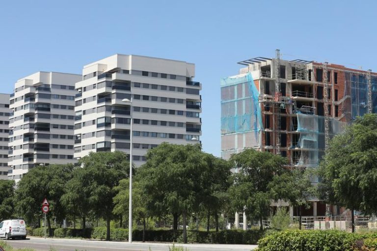 Los precios de la vivienda subieron un 5,4% interanual en abril, según Tinsa