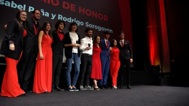 Isabel Peña y Rodrigo Sorogoyen reciben el Premio de Honor del Festival de Cortometrajes AdN de la Universidad Nebrija