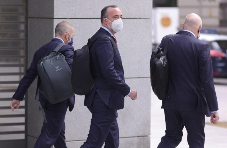 El juez de 'Kitchen' rechaza por el momento que las partes tengan acceso a los chats de Francisco Martínez