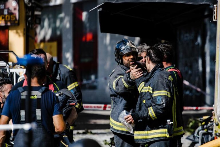 Más de 5.000 bomberos se manifestarán hoy para exigir una ley marco estatal que regule su profesión
