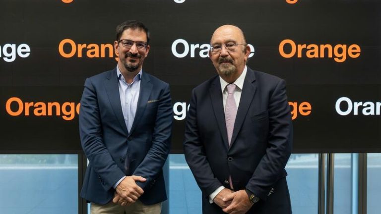 Orange renueva su patrocinio de la RFET en 2023