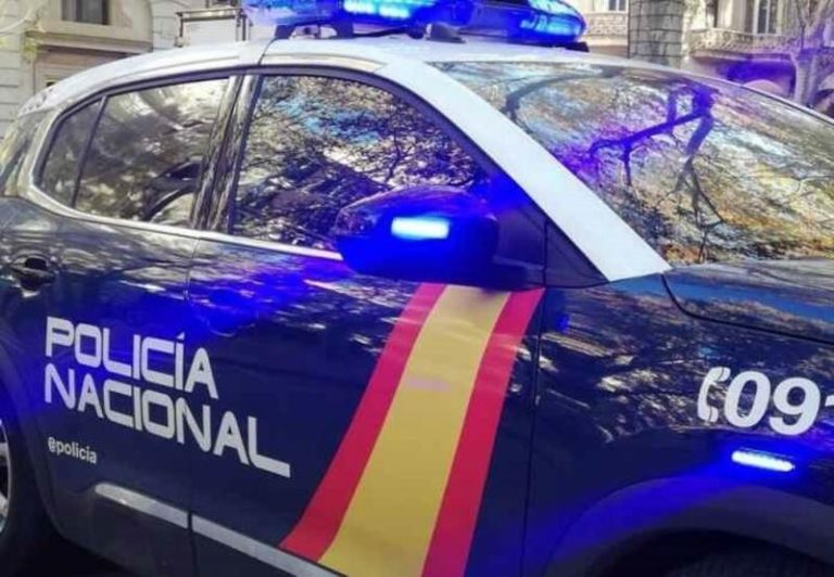Detenido un hombre tras robar un bolso y tirarse al río Guadalquivir para huir de la Policía