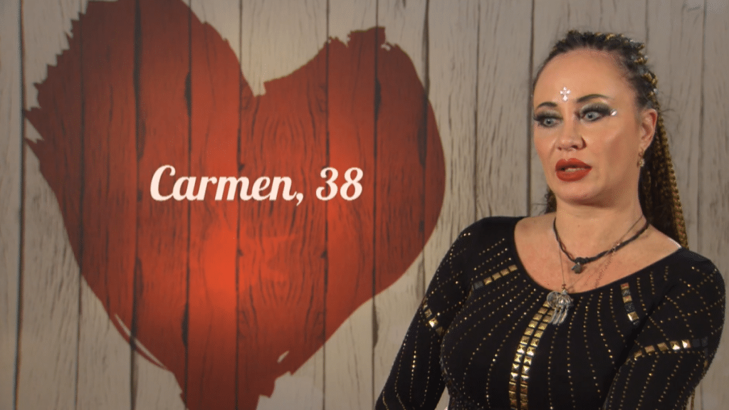 Sube la temperatura con esta cita de 'First Dates': "Yo he roto tres camas ya"