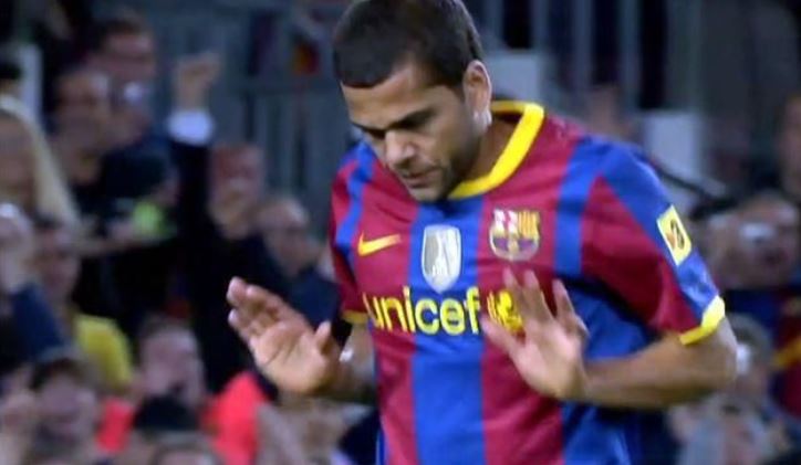 La defensa de Alves presenta recurso de apelación ante la Audiencia para pedir su libertad y afirma que el riesgo de fuga es inexistente