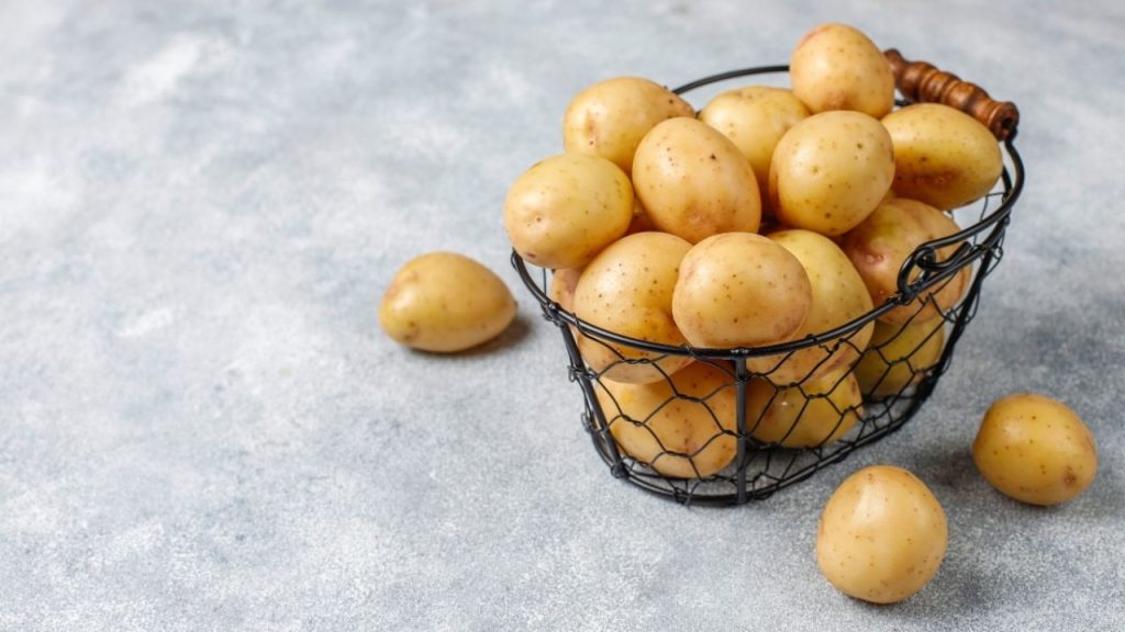 Cómo hacer patatas fritas campesinas caseras paso a paso 1 El ingrediente secreto para una ensaladilla rusa de campeonato