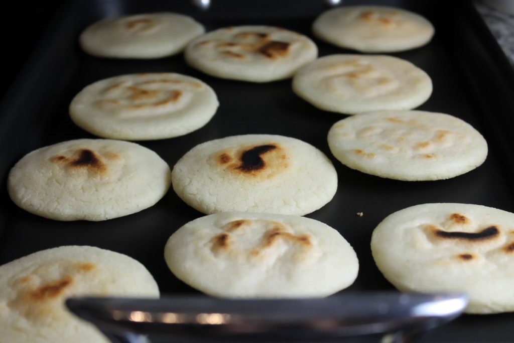 Cómo hacer unas auténticas arepas venezolanas 44 Como cocinar las arepas