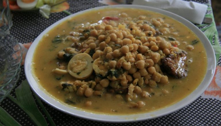 Cómo hacer un potaje de garbanzos de forma fácil e infalible