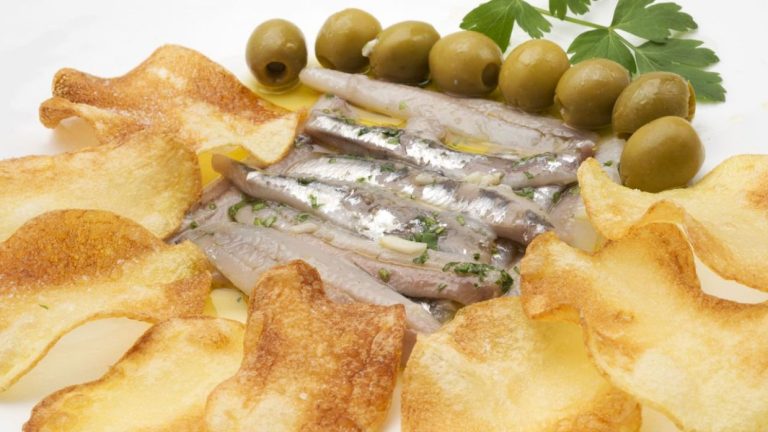 Cómo hacer boquerones en vinagre caseros y que queden mejor que los del súper