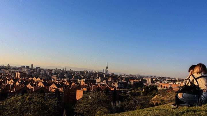 Los 5 mejores miradores gratis de Madrid para celebrar San Valentín con un atardecer