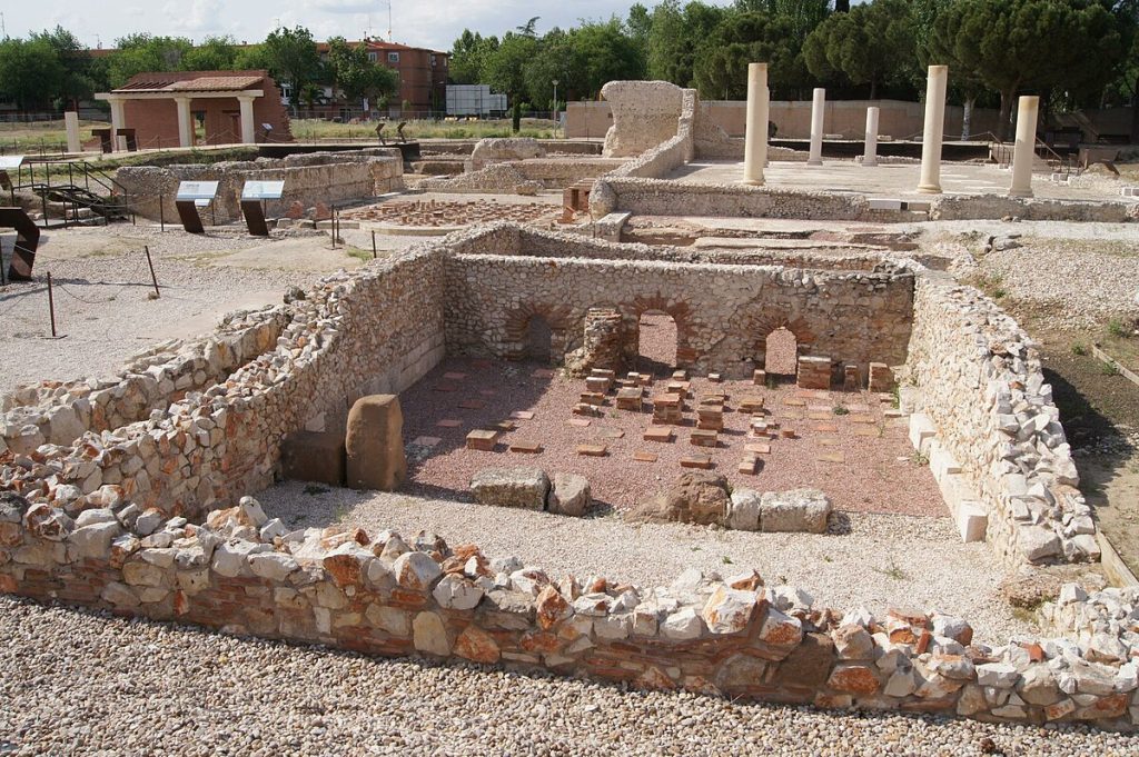 Es un sitio arqueológico que se puede visitar