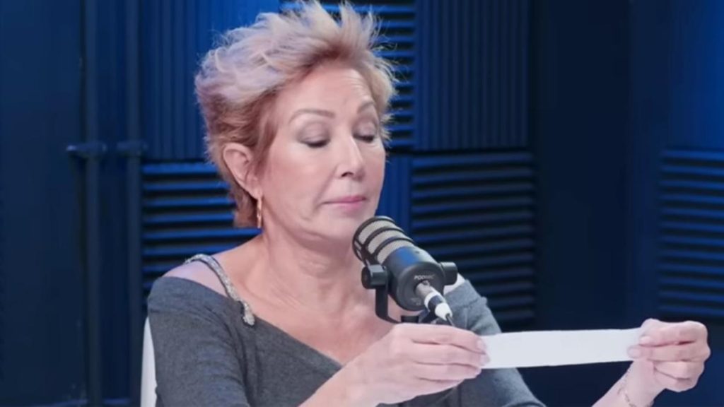 El canal le reconoce su trayectoria