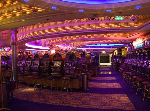 El piso de un casino El piso de un casino