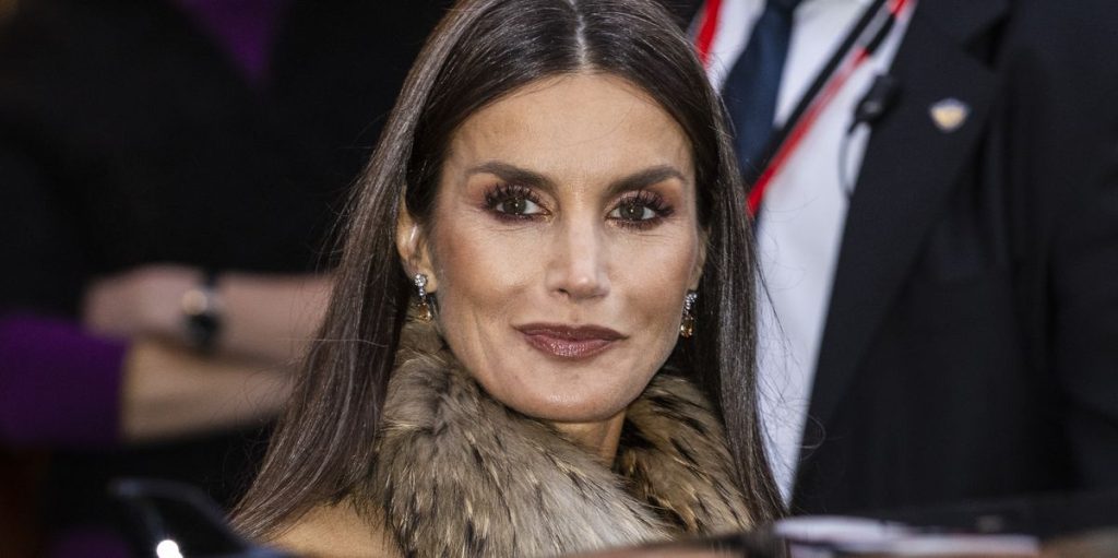 ¿Qué tonos de sombra de ojos son más apropiados para ojos marrones?