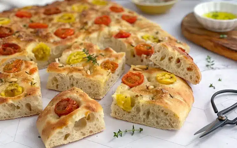 Esta es la forma más sencilla de preparar una focaccia casera y sin amasado