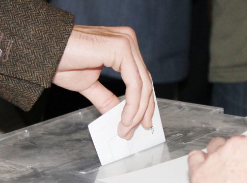 EuropaPress_1732083_congreso_acerca_acuerdo_unanime_voto_personas_discapacidad_rebajar_pp Foto votación