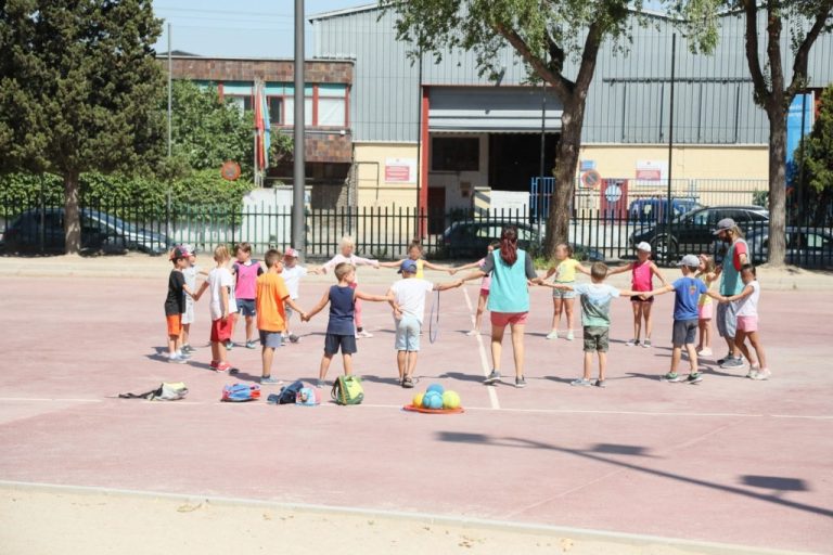 Andalucía permite desde este lunes a los alumnos dejar el centro en días de calor extremo