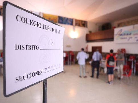 EuropaPress_4528340_colegio_electoral_constituido_sevilla_19_junio_2022_elecciones_autonomicas Datos elecciones electorales 28-M