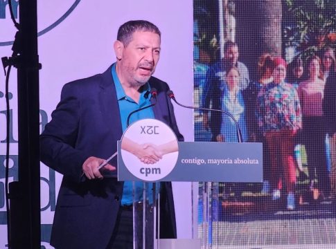 Aberchán en un mítin