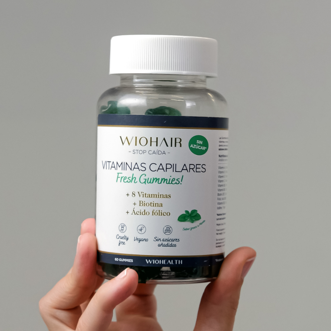 Wiohair lanza la versión mejorada de su TOP 1 en ventas: vitaminas capilares en formato gominola sin azúcar 1 LAS VITAMINAS CAPILARES Post de Instagram Cuadrado