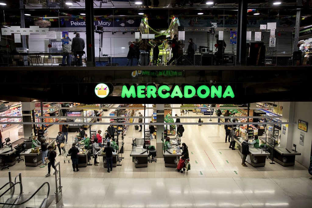 La conocida actriz de La que se Avecina que “ficha” por Mercadona 155 Un personaje extravagante y caprichoso