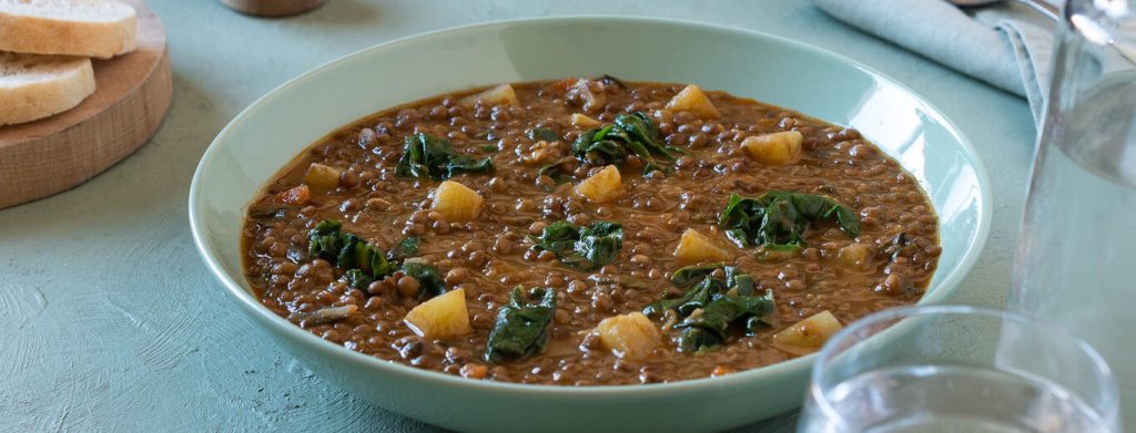 Por mucho que te hayan dicho, las lentejas con acelgas no engordan